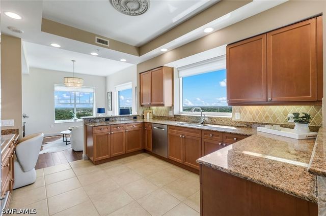455 Cove Tower DR 1701, Naples, FL 34110