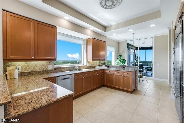 455 Cove Tower DR 1701, Naples, FL 34110
