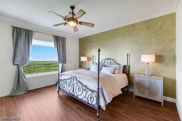 455 Cove Tower DR 1701, Naples, FL 34110