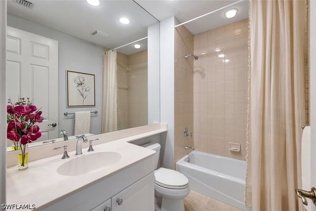 455 Cove Tower DR 1701, Naples, FL 34110