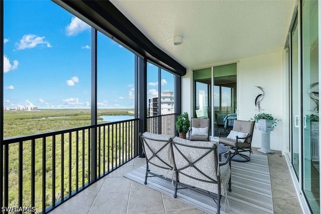 455 Cove Tower DR 1701, Naples, FL 34110