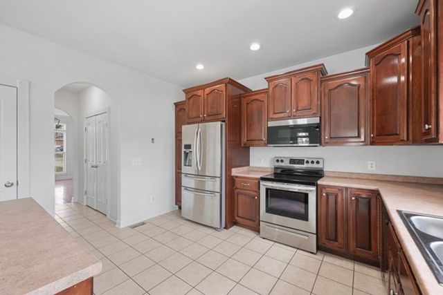 5007 Caira Ct, Pleasant View, TN 37146