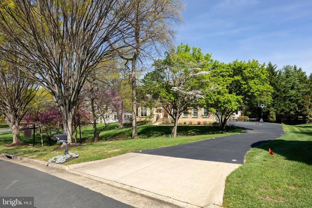 1411 WOODHURST BLVD, Mclean, VA 22102