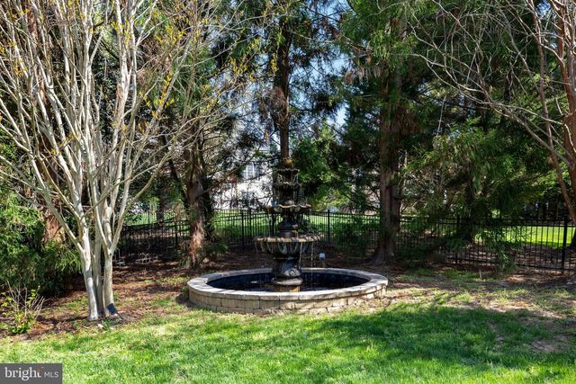 1411 WOODHURST BLVD, Mclean, VA 22102