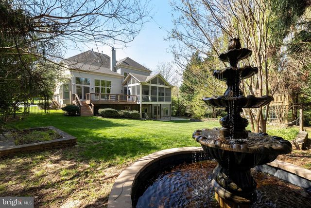 1411 WOODHURST BLVD, Mclean, VA 22102