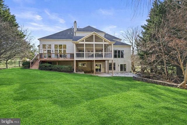 1411 WOODHURST BLVD, Mclean, VA 22102