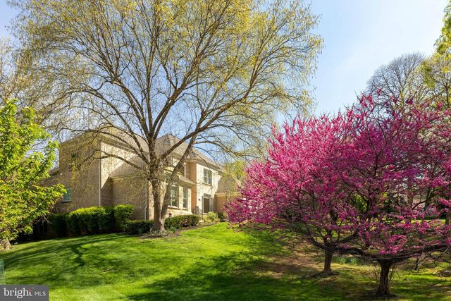 1411 WOODHURST BLVD, Mclean, VA 22102