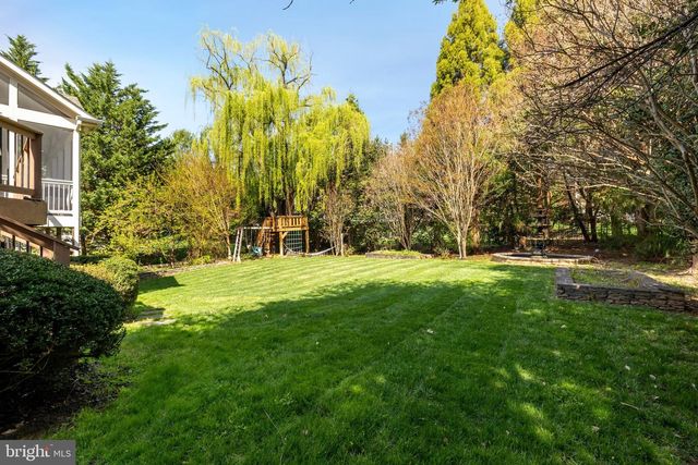 1411 WOODHURST BLVD, Mclean, VA 22102