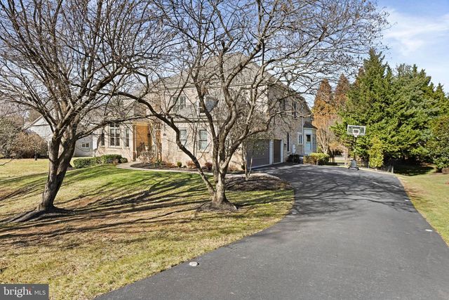1411 WOODHURST BLVD, Mclean, VA 22102