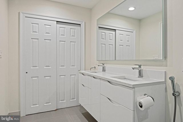 1411 WOODHURST BLVD, Mclean, VA 22102