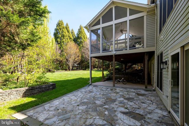 1411 WOODHURST BLVD, Mclean, VA 22102