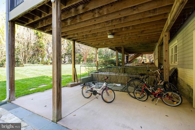 1411 WOODHURST BLVD, Mclean, VA 22102