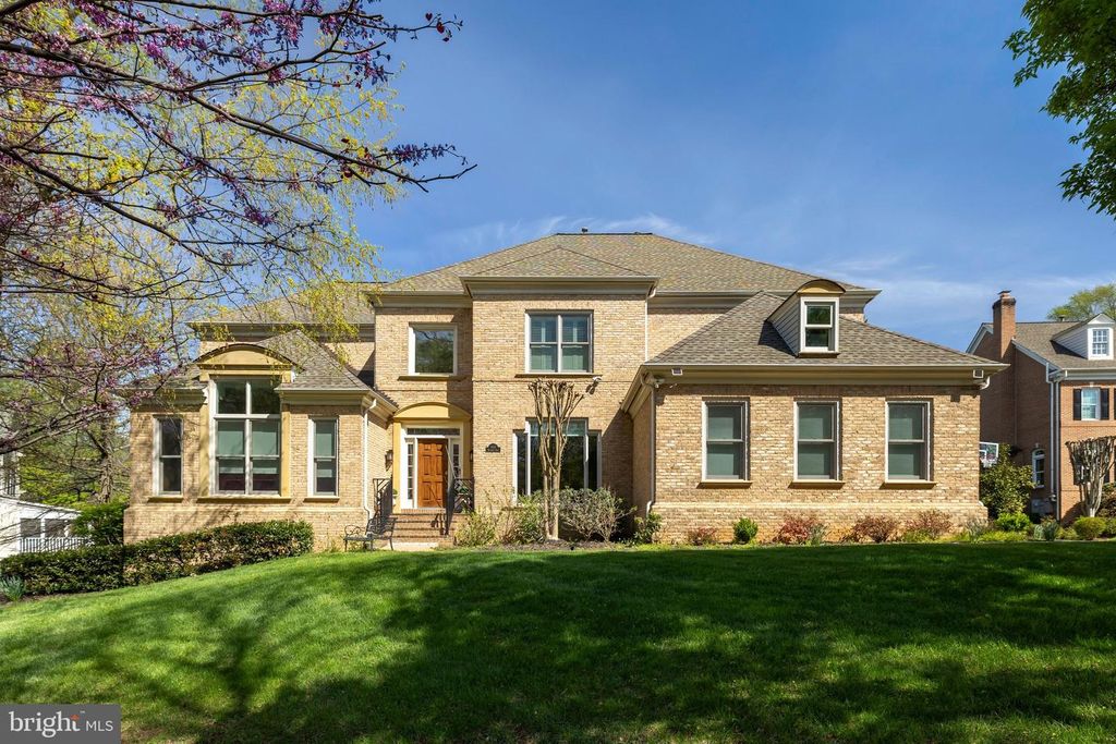 1411 WOODHURST BLVD, Mclean, VA 22102
