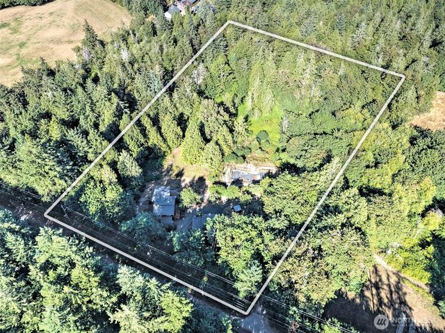 6217 Lackey Road NW, Vaughn, WA 98394