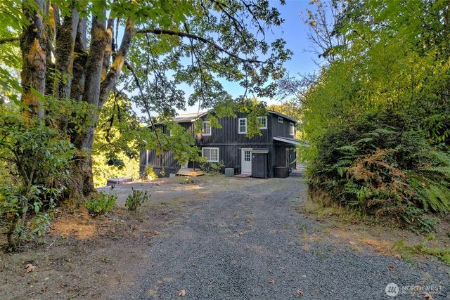 6217 Lackey Road NW, Vaughn, WA 98394