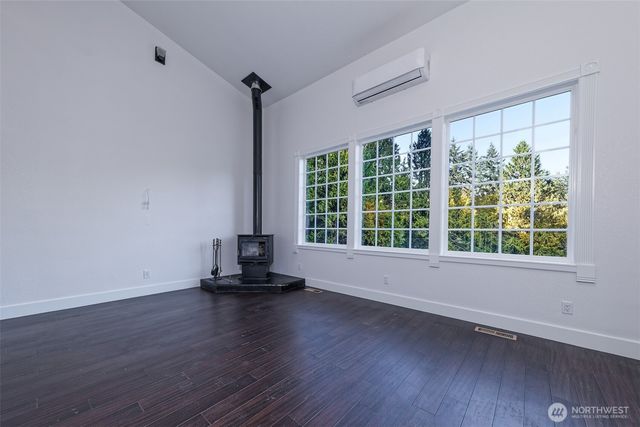 6217 Lackey Road NW, Vaughn, WA 98394