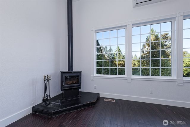 6217 Lackey Road NW, Vaughn, WA 98394