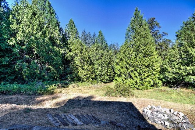 6217 Lackey Road NW, Vaughn, WA 98394