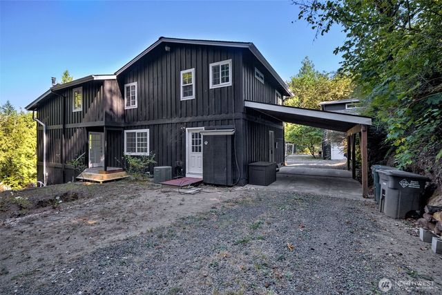 6217 Lackey Road NW, Vaughn, WA 98394