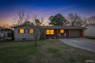 102 S Roosevelt Street, Desloge, MO 63601