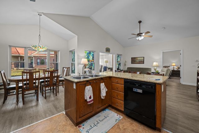 1014 2nd Street Court 1014, Moline, IL 61265