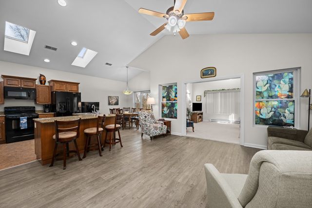 1014 2nd Street Court 1014, Moline, IL 61265