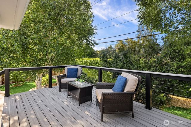 3053 32nd Avenue W, Seattle, WA 98199