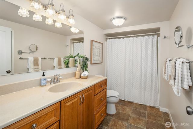 3053 32nd Avenue W, Seattle, WA 98199