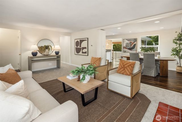 3053 32nd Avenue W, Seattle, WA 98199