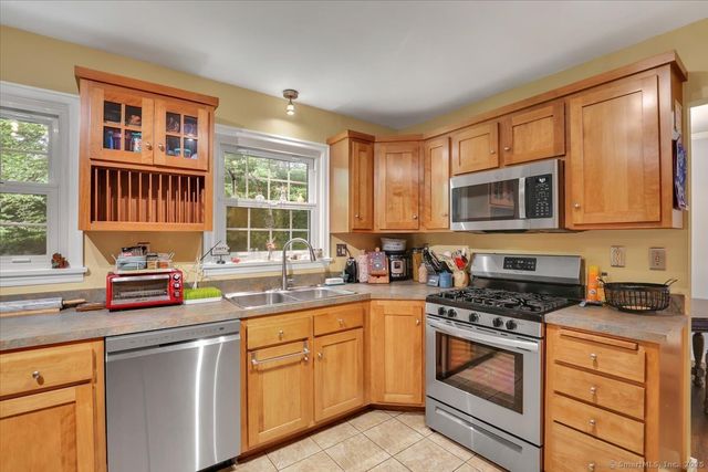 30 Lake Road, Columbia, CT 06237