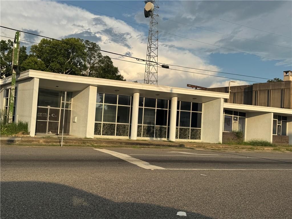 520 Wilson Avenue N, Mobile, AL 36610 — exterior
