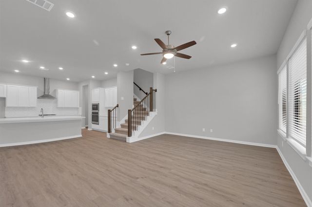 352 Summer Place Drive, Montgomery, TX 77356