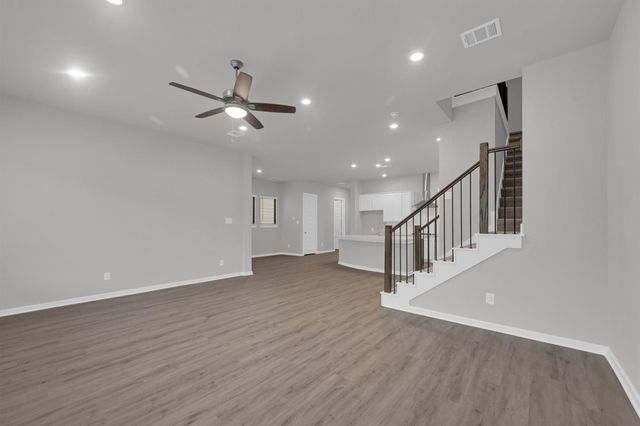 352 Summer Place Drive, Montgomery, TX 77356