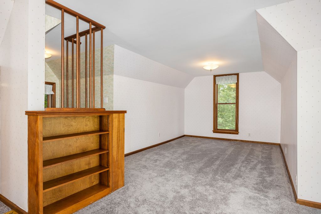 Image 17 of property listing at 605 S Sycamore Street, Centralia, IL 62801