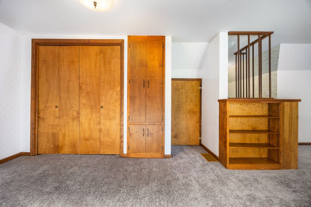 Image 18 of property listing at 605 S Sycamore Street, Centralia, IL 62801