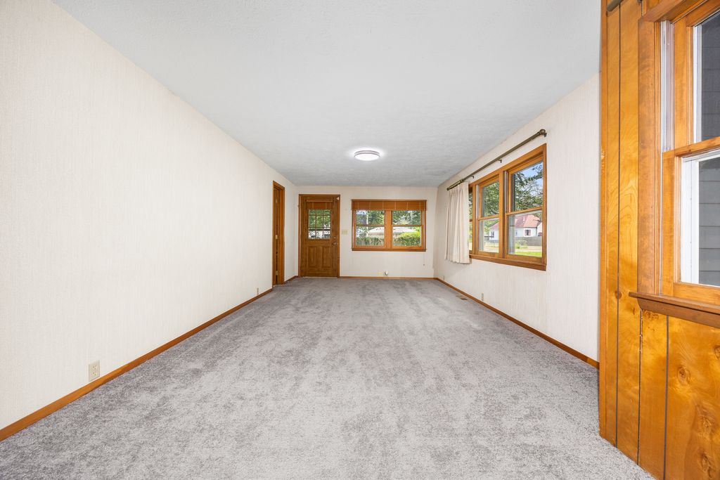 Image 28 of property listing at 605 S Sycamore Street, Centralia, IL 62801
