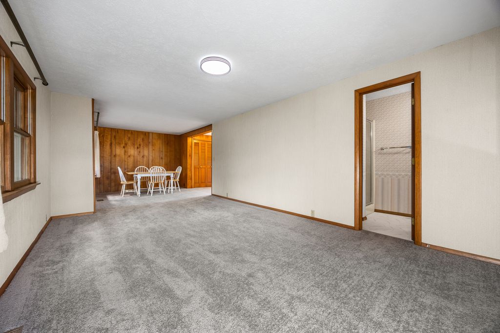Image 29 of property listing at 605 S Sycamore Street, Centralia, IL 62801