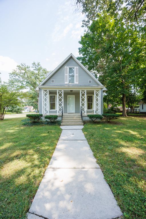 Image 42 of property listing at 605 S Sycamore Street, Centralia, IL 62801