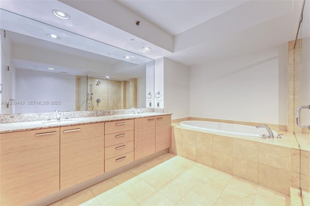 1830 S OCEAN DR 4601, Hallandale Beach, FL 33009