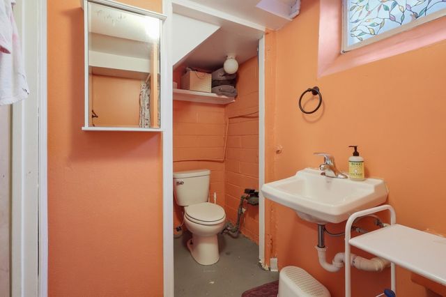 1064 Rose Avenue E, Saint Paul, MN 55106