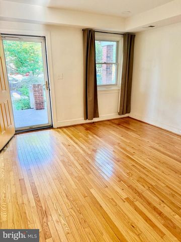 420 N HENRY ST, Alexandria, VA 22314