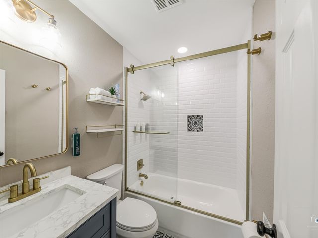 1305 Willowbrook Street, Arlington, TX 76011