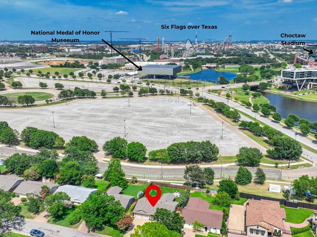 1305 Willowbrook Street, Arlington, TX 76011
