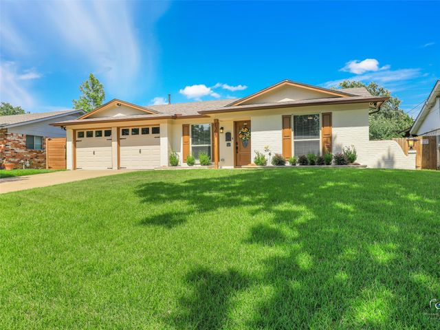 1305 Willowbrook Street, Arlington, TX 76011