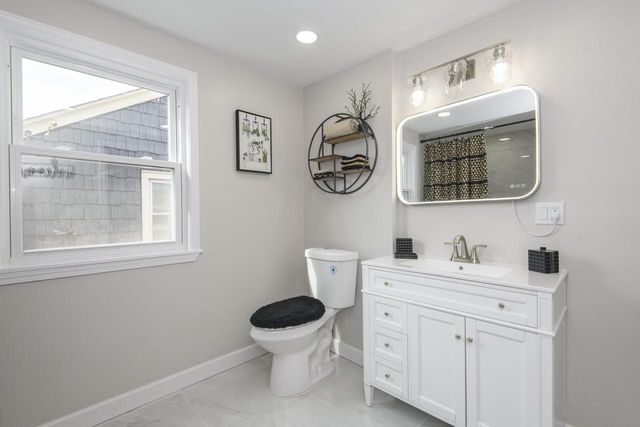 4158 N 17TH STREET, Milwaukee, WI 53209