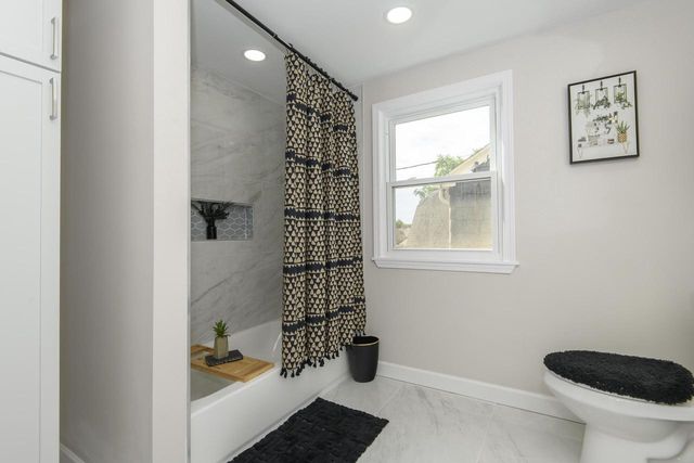4158 N 17TH STREET, Milwaukee, WI 53209