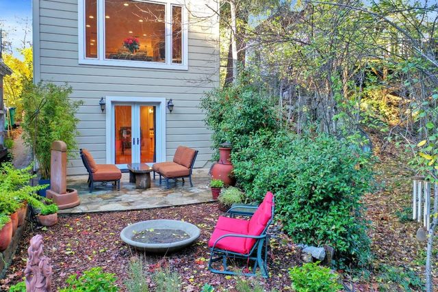 126 Boulder St, Nevada City, CA 95959