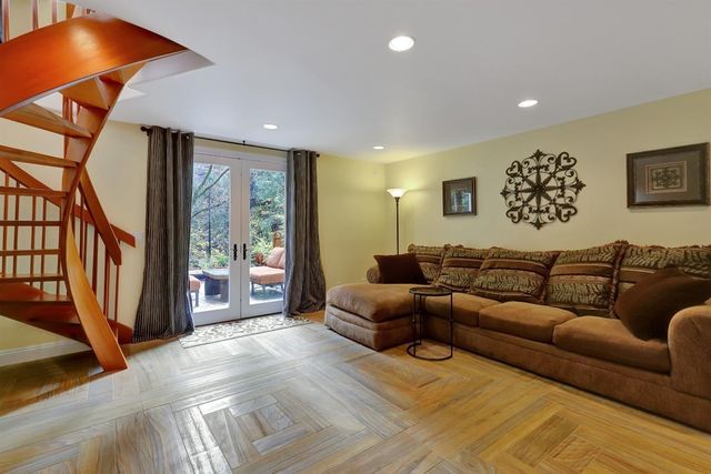 126 Boulder St, Nevada City, CA 95959