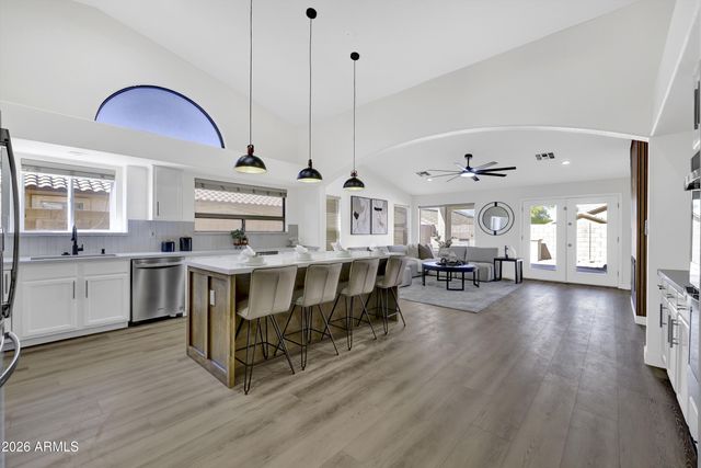 3860 E THORNTON Avenue, Gilbert, AZ 85297