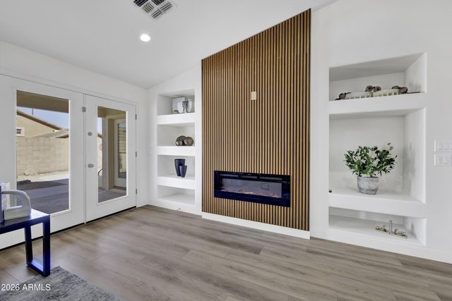 3860 E THORNTON Avenue, Gilbert, AZ 85297